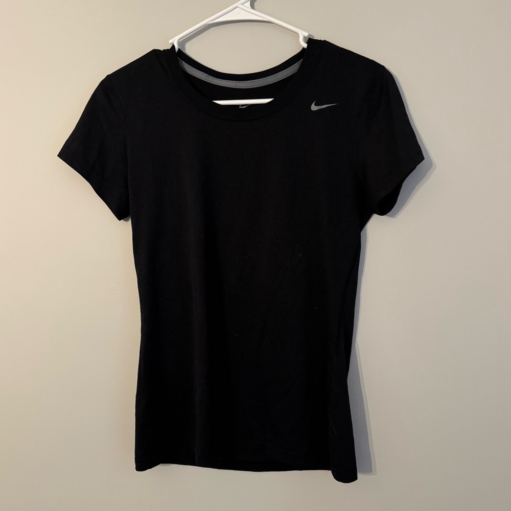 Nike Women's Black‎ Short Sleeve Tee (A2-21)